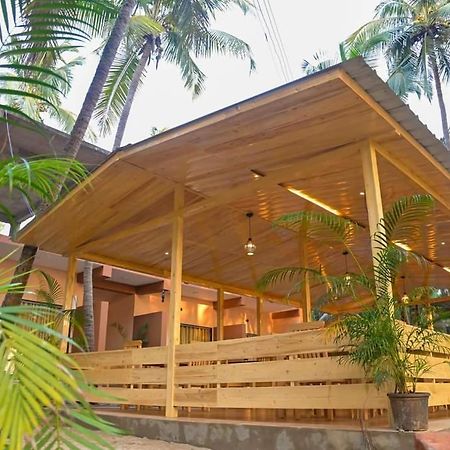 Sunlight Beach Resort Bhogwe Exterior foto