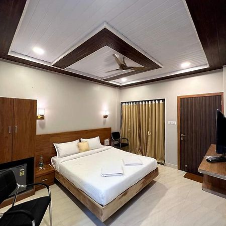 Sunlight Beach Resort Bhogwe Exterior foto