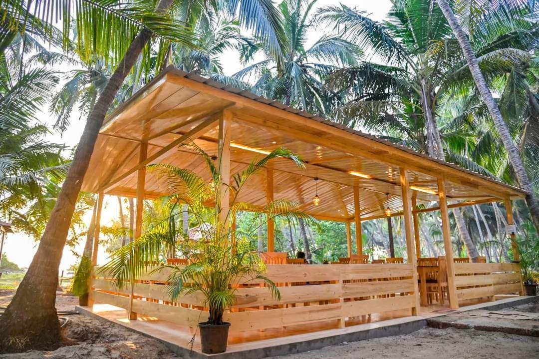 Sunlight Beach Resort Bhogwe Exterior foto