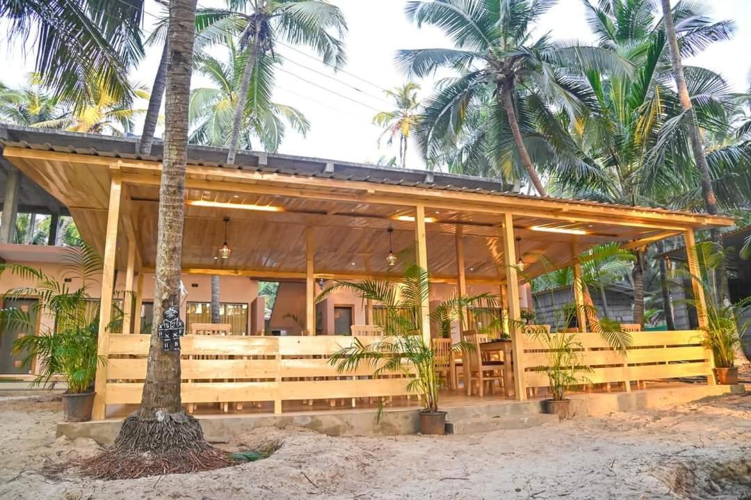 Sunlight Beach Resort Bhogwe Exterior foto